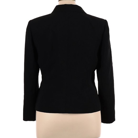 Le Suit Solid Black Blazer, 16P - Picture 2 of 2